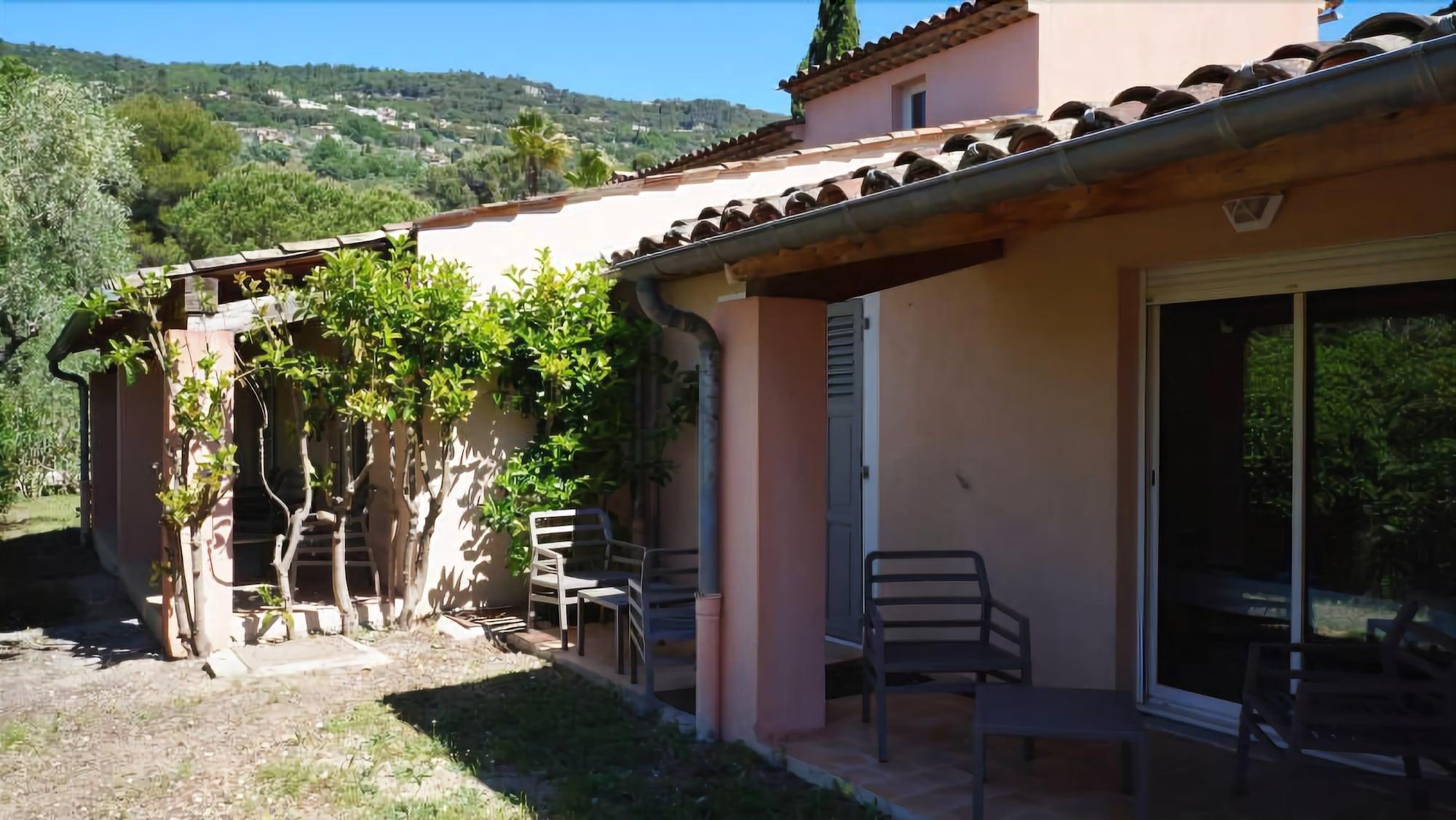Отель La Tour Carree - Grasse Sud Peymeinade Экстерьер фото