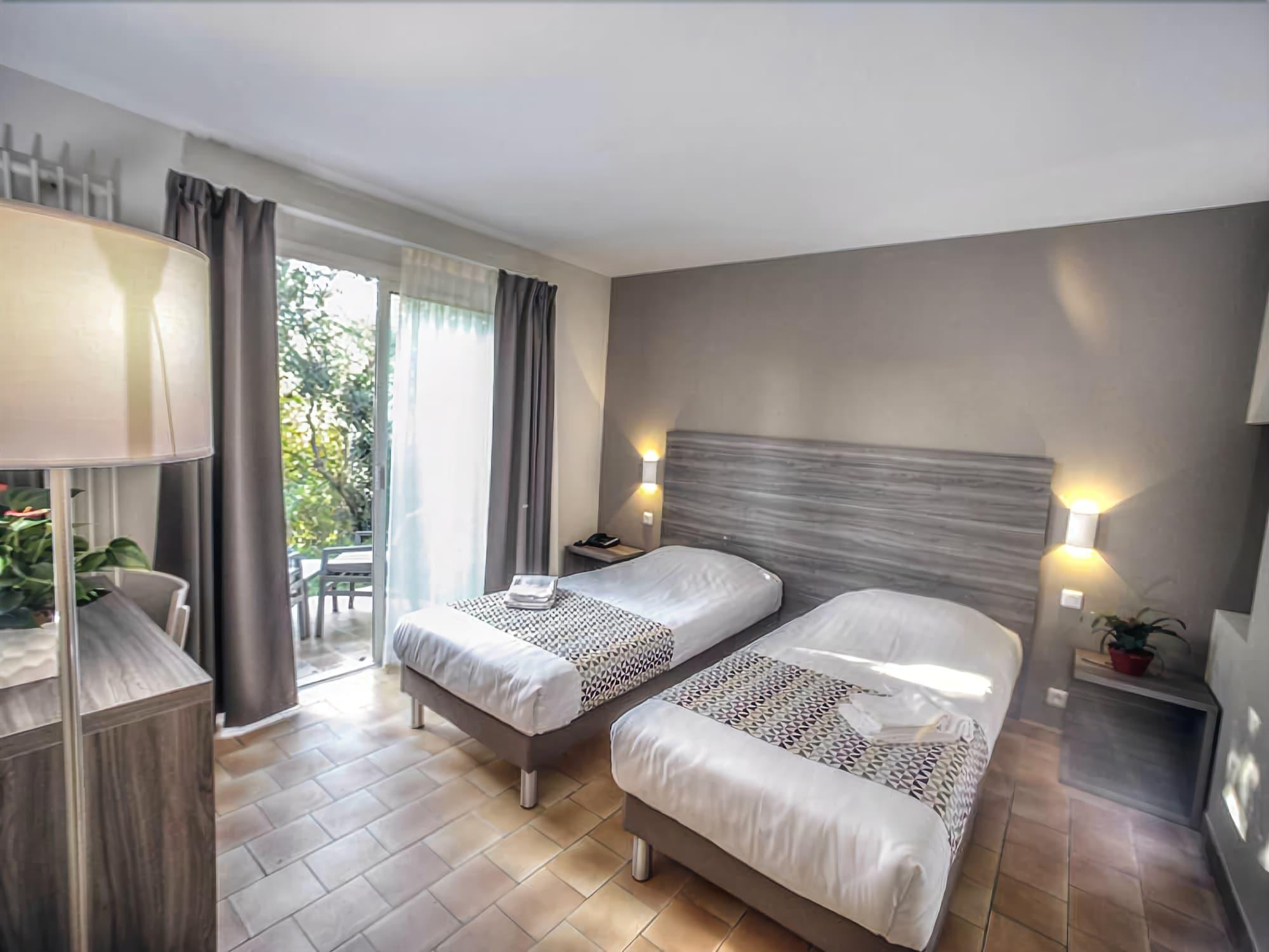 Отель La Tour Carree - Grasse Sud Peymeinade Экстерьер фото