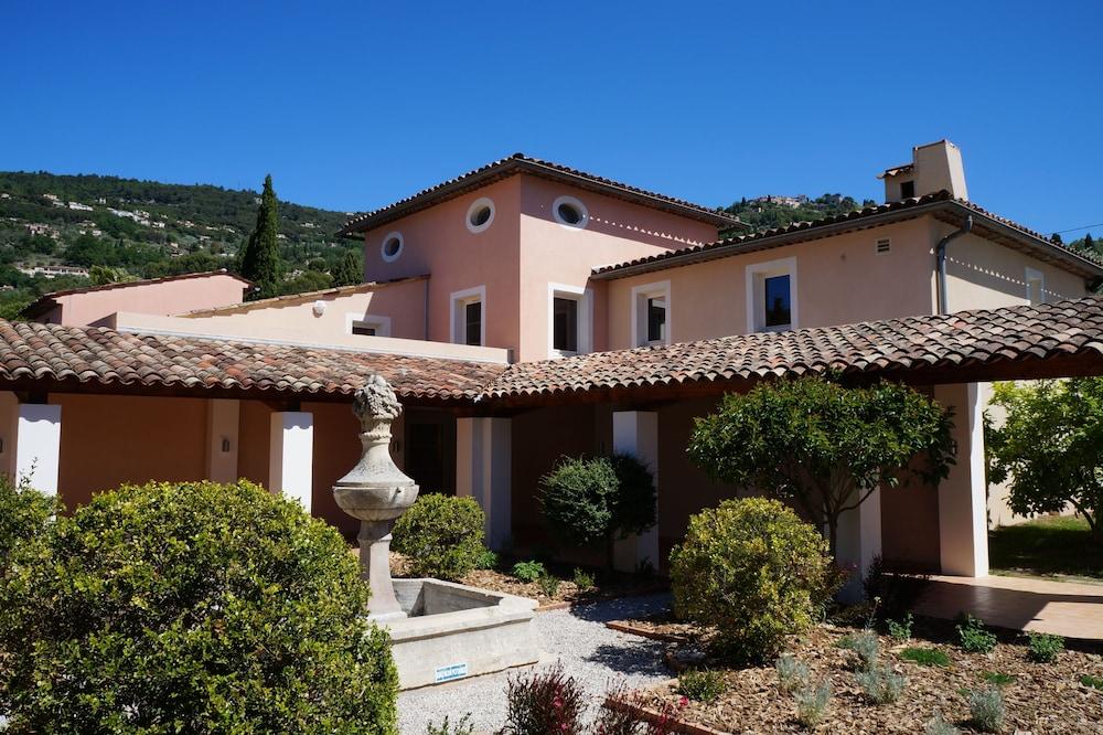 Отель La Tour Carree - Grasse Sud Peymeinade Экстерьер фото