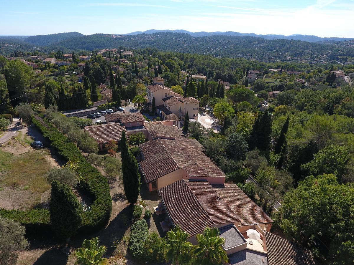 Отель La Tour Carree - Grasse Sud Peymeinade Экстерьер фото